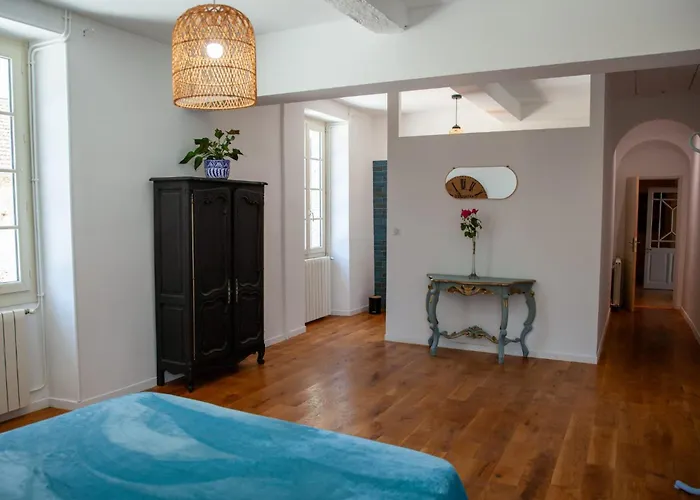 Manoir D Armagnac ホームステイ Courrensan